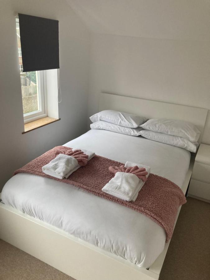 Bevendean Beach Hut - Modern 5 Bedroom House, With Parking Hove Buitenkant foto
